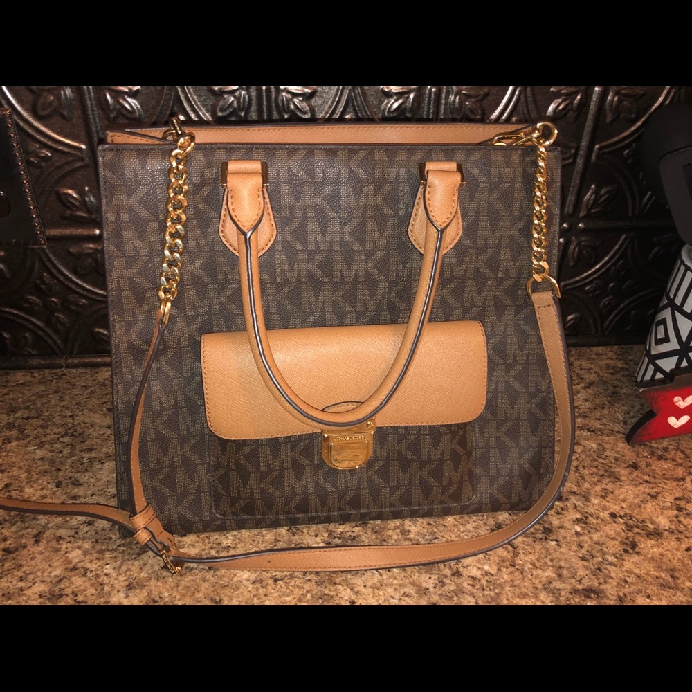Michael kors purse